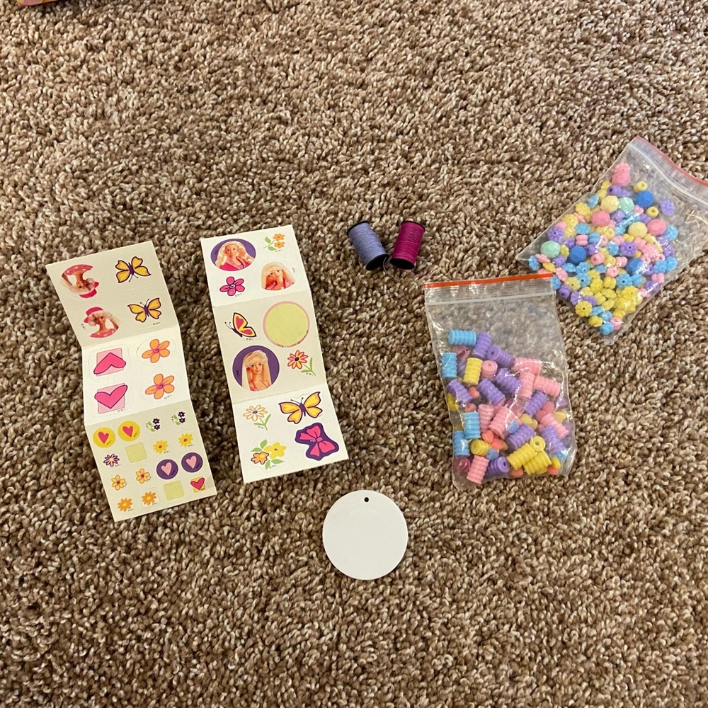 Barbie - Jewelry Making Box - Picture 2 of 15
